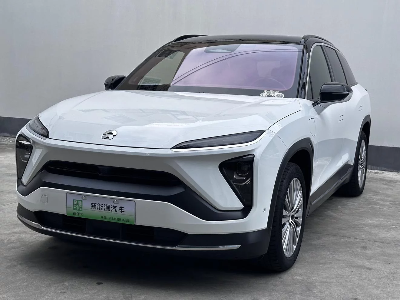 NIO ES6