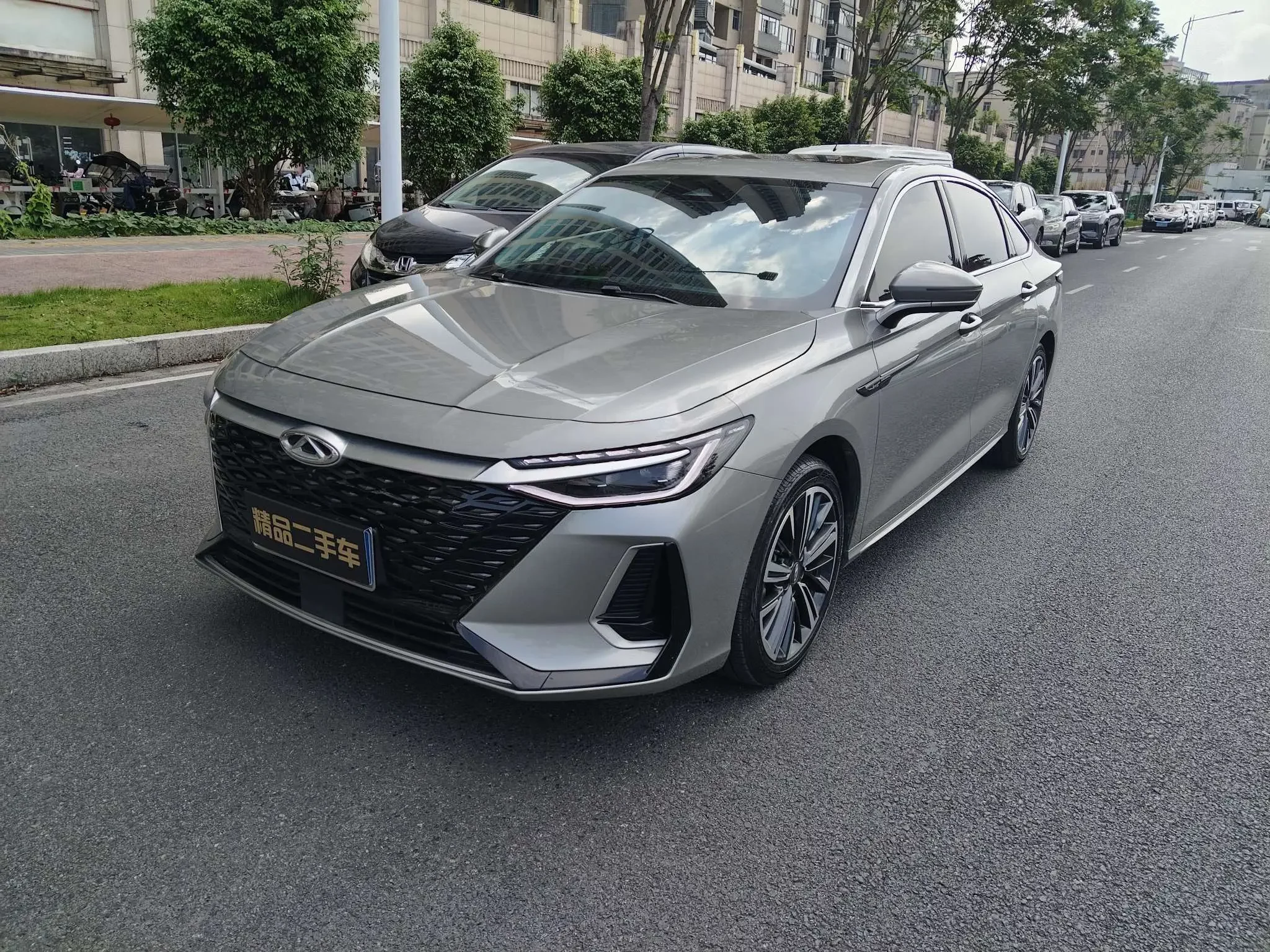 Chery Arrizo 8