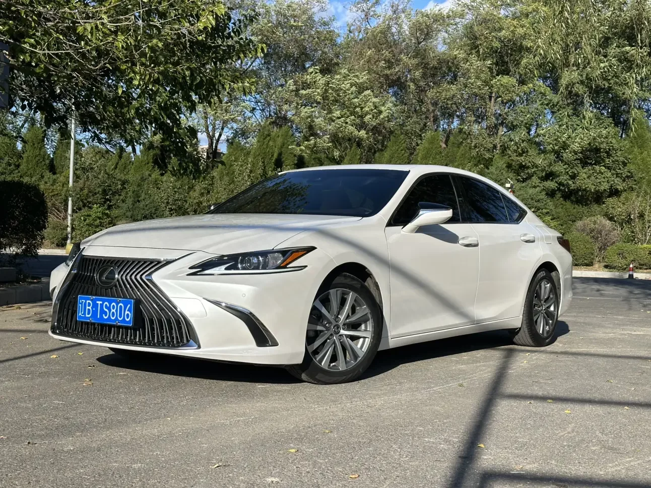 Lexus ES