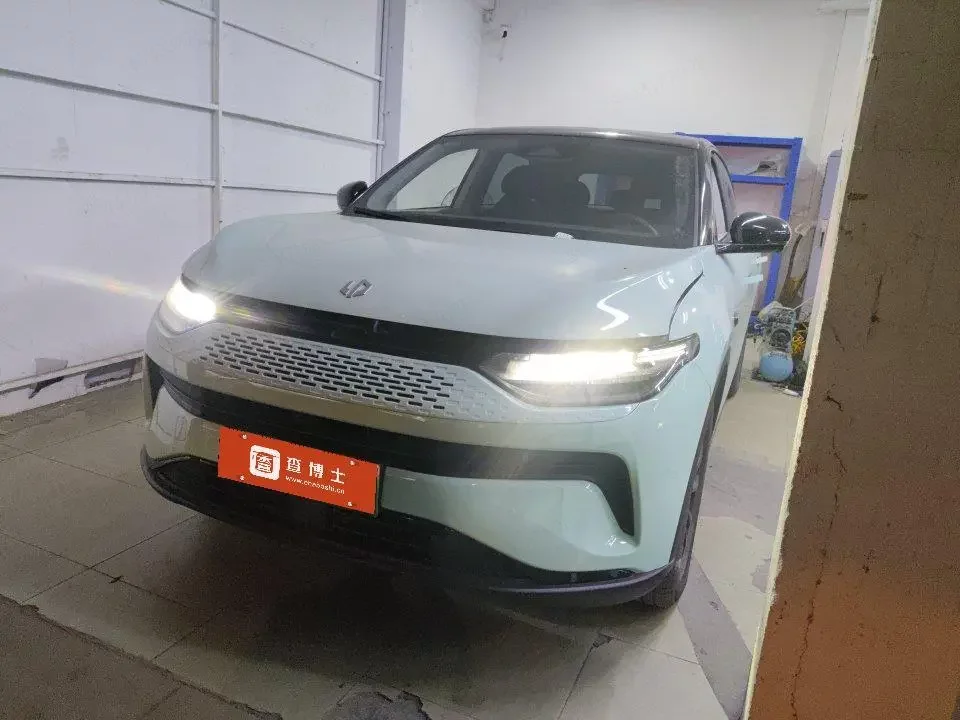 Leapmotor C11