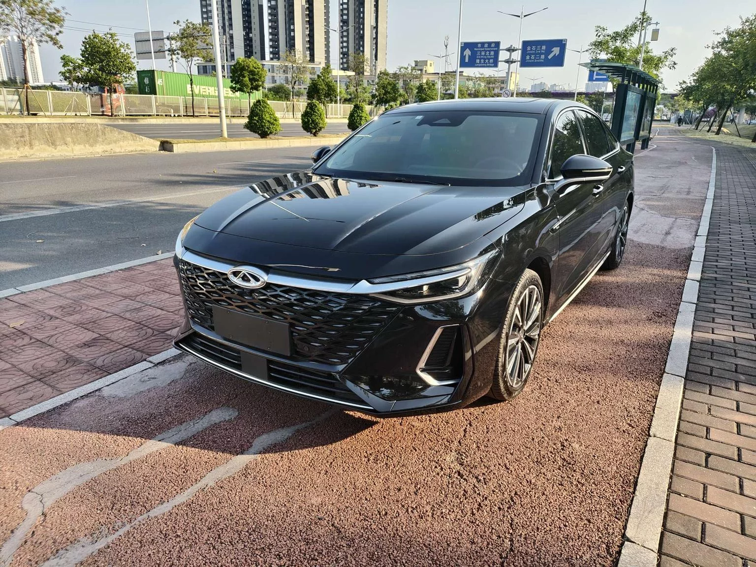 Chery Arrizo 8