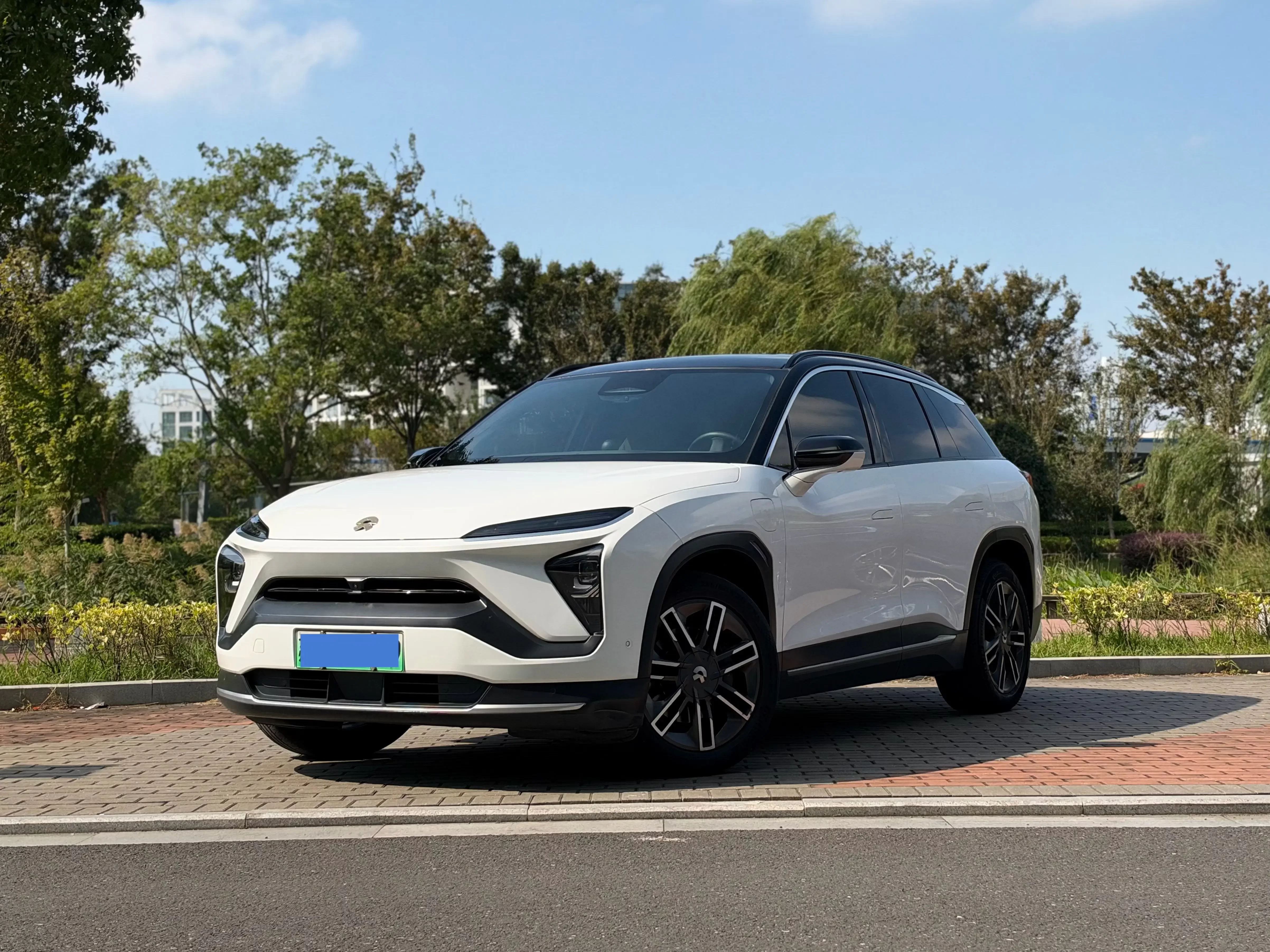 NIO ES6