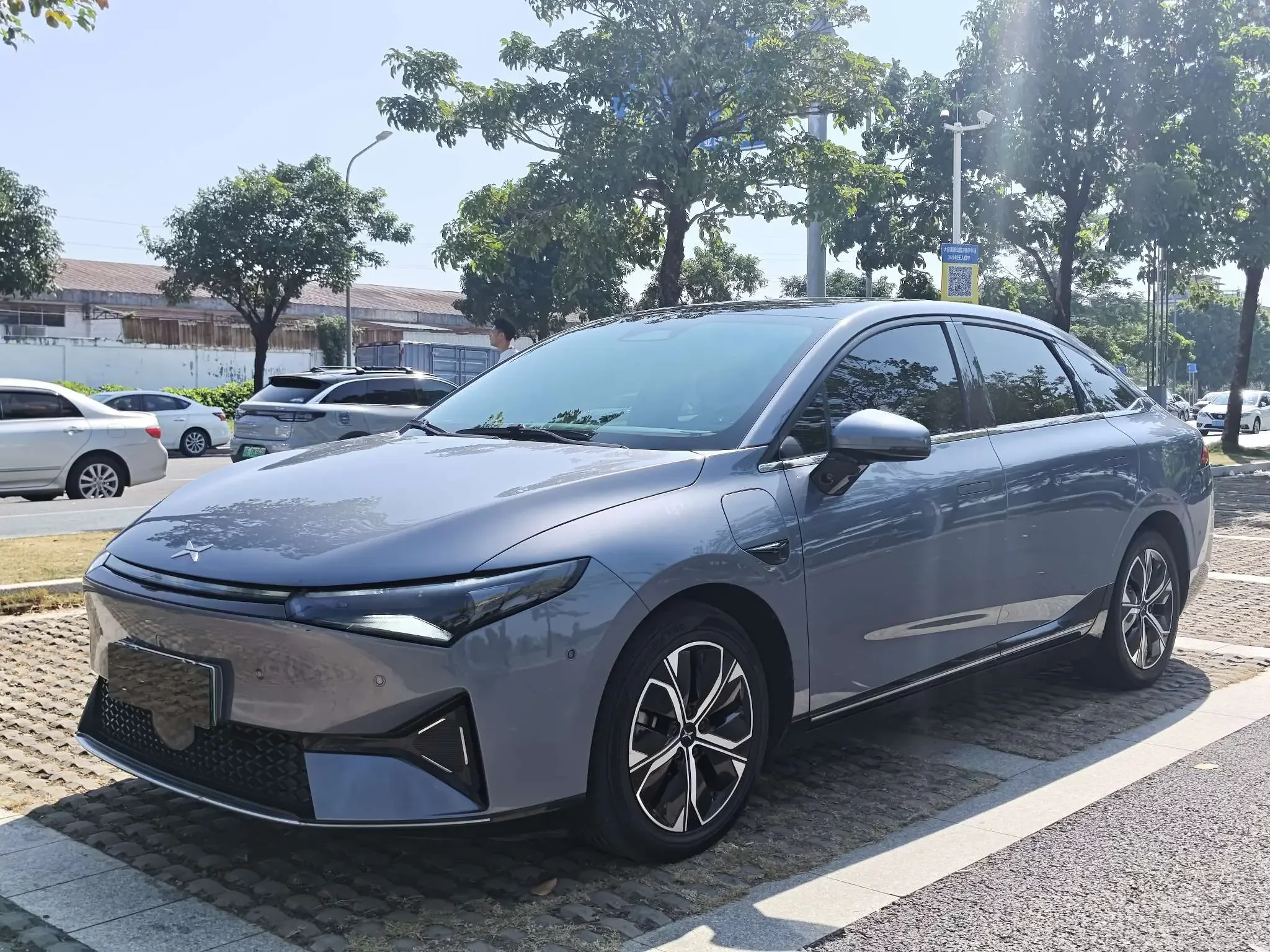 XPeng P5