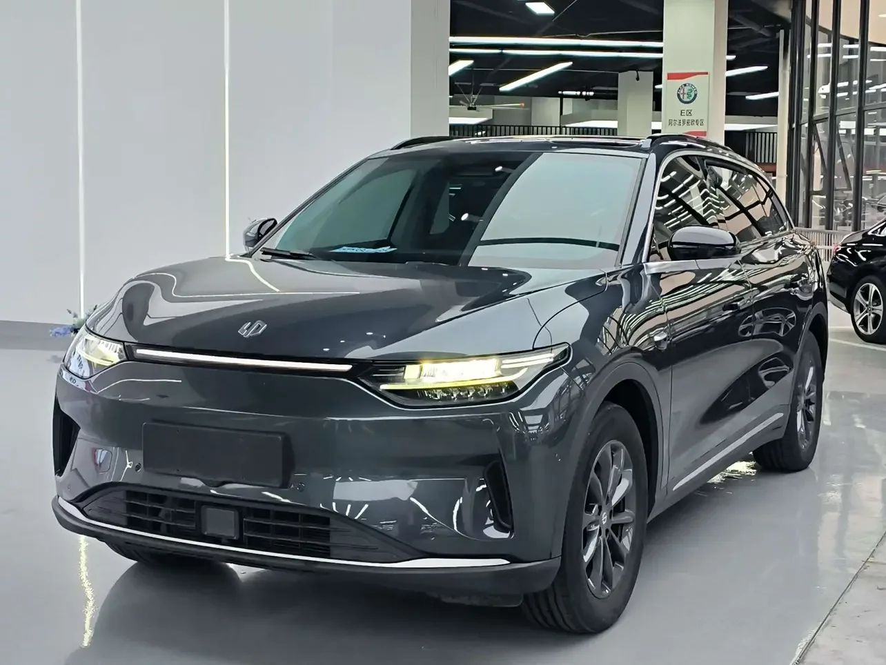 Leapmotor C11