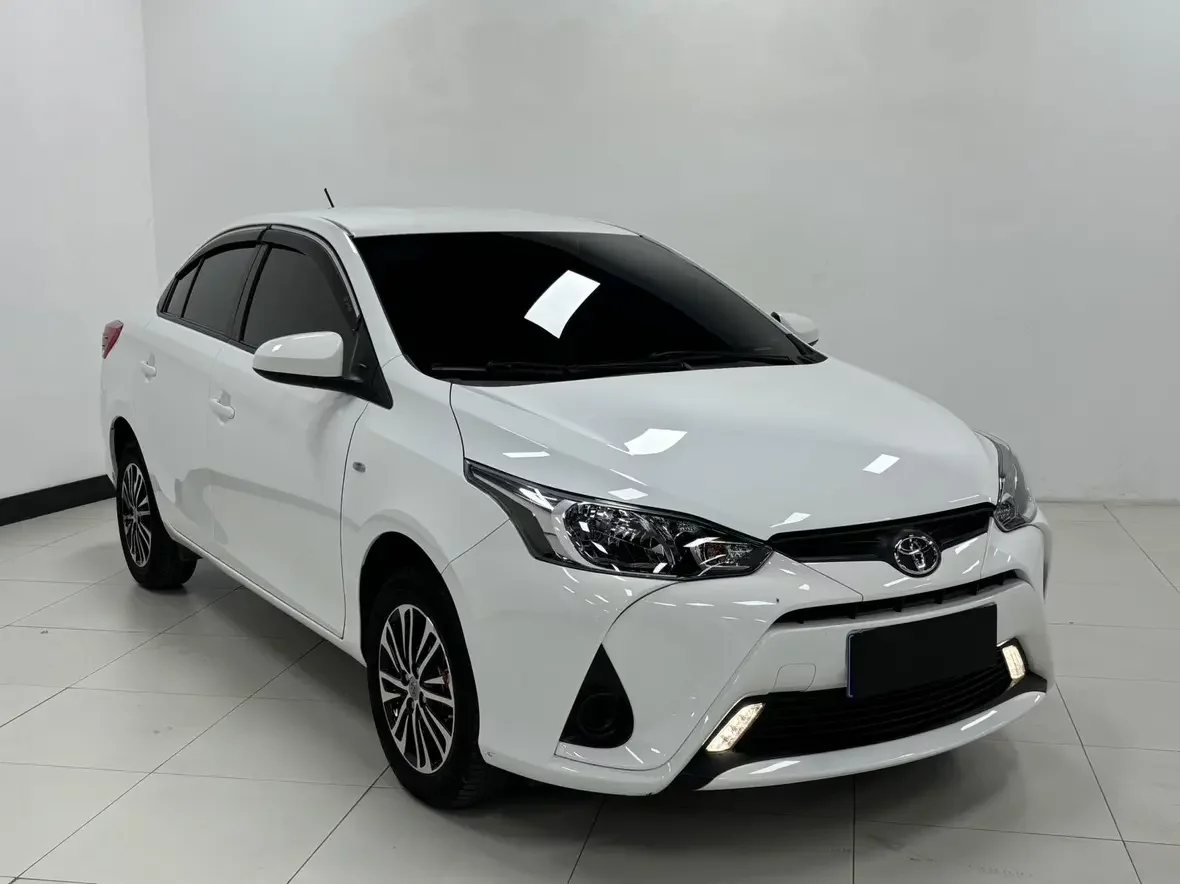 Toyota YARiS L Enjoy