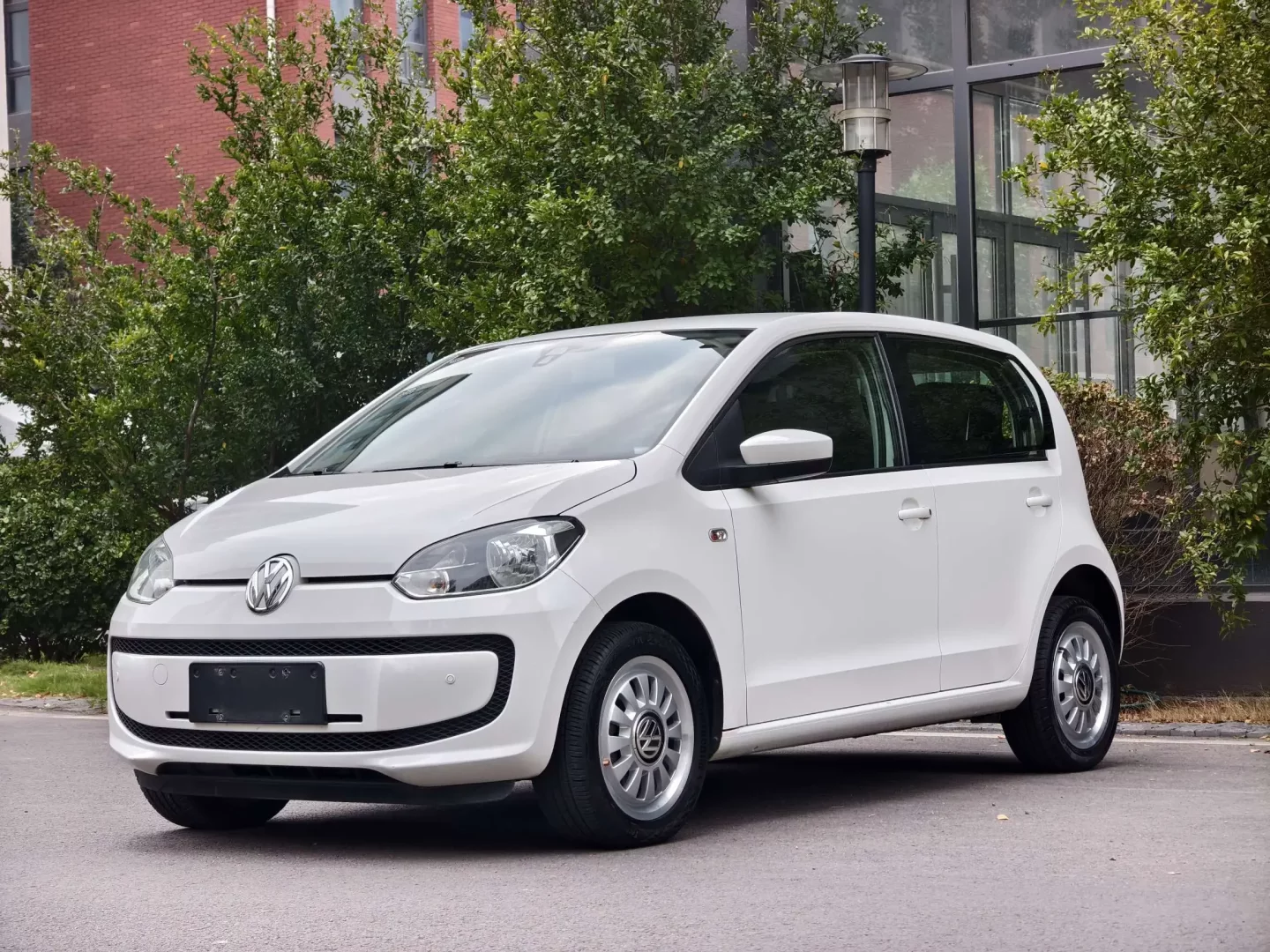Volkswagen The public is up!