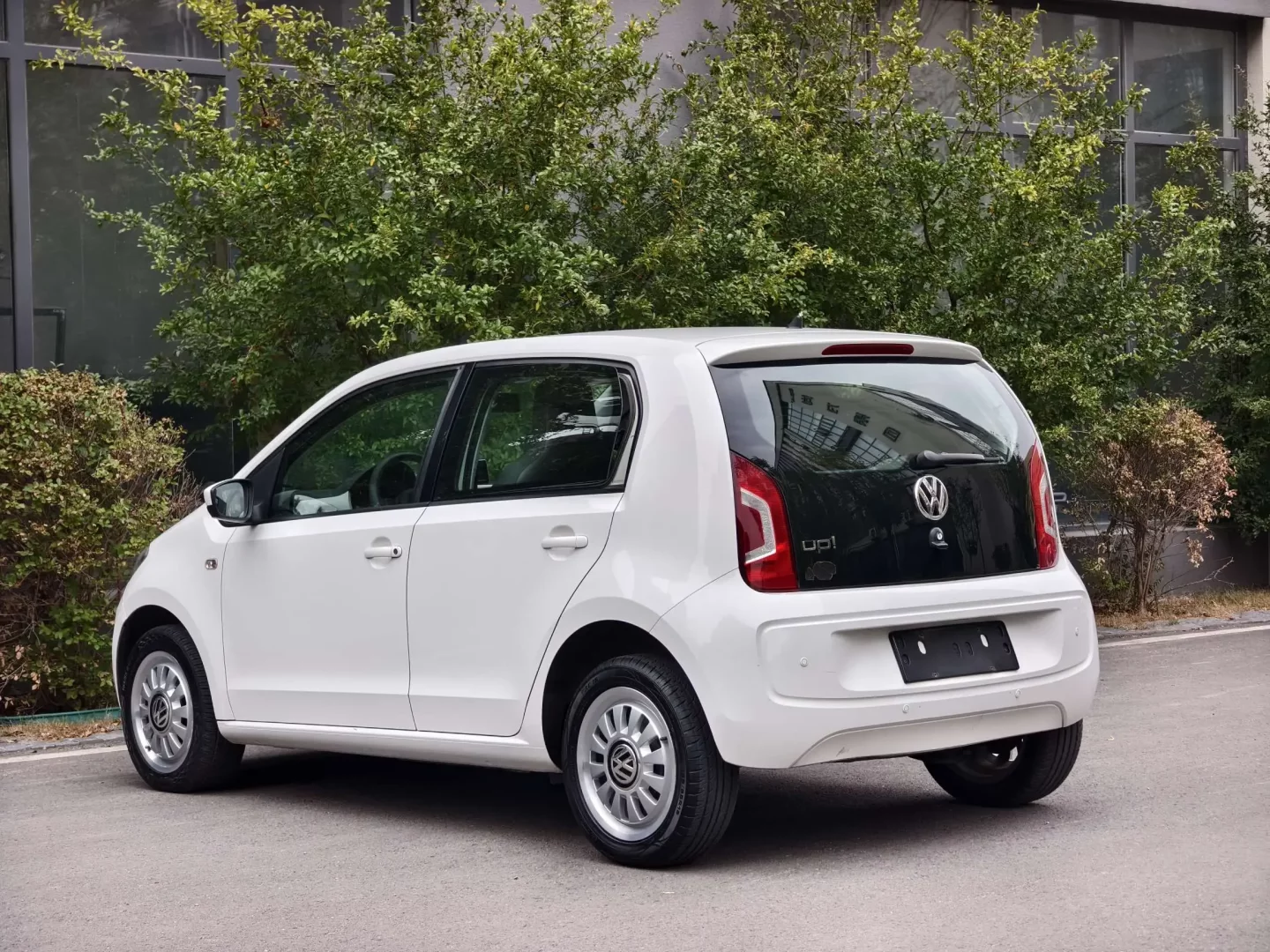 Volkswagen The public is up!