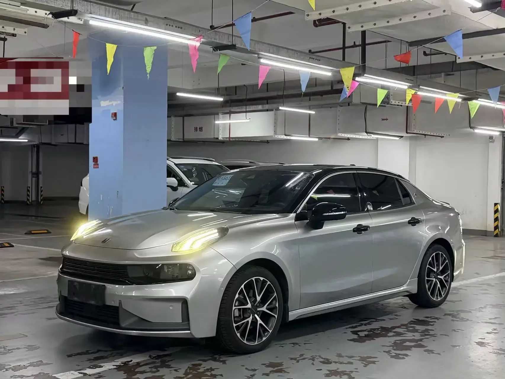 Lynk & Co 03