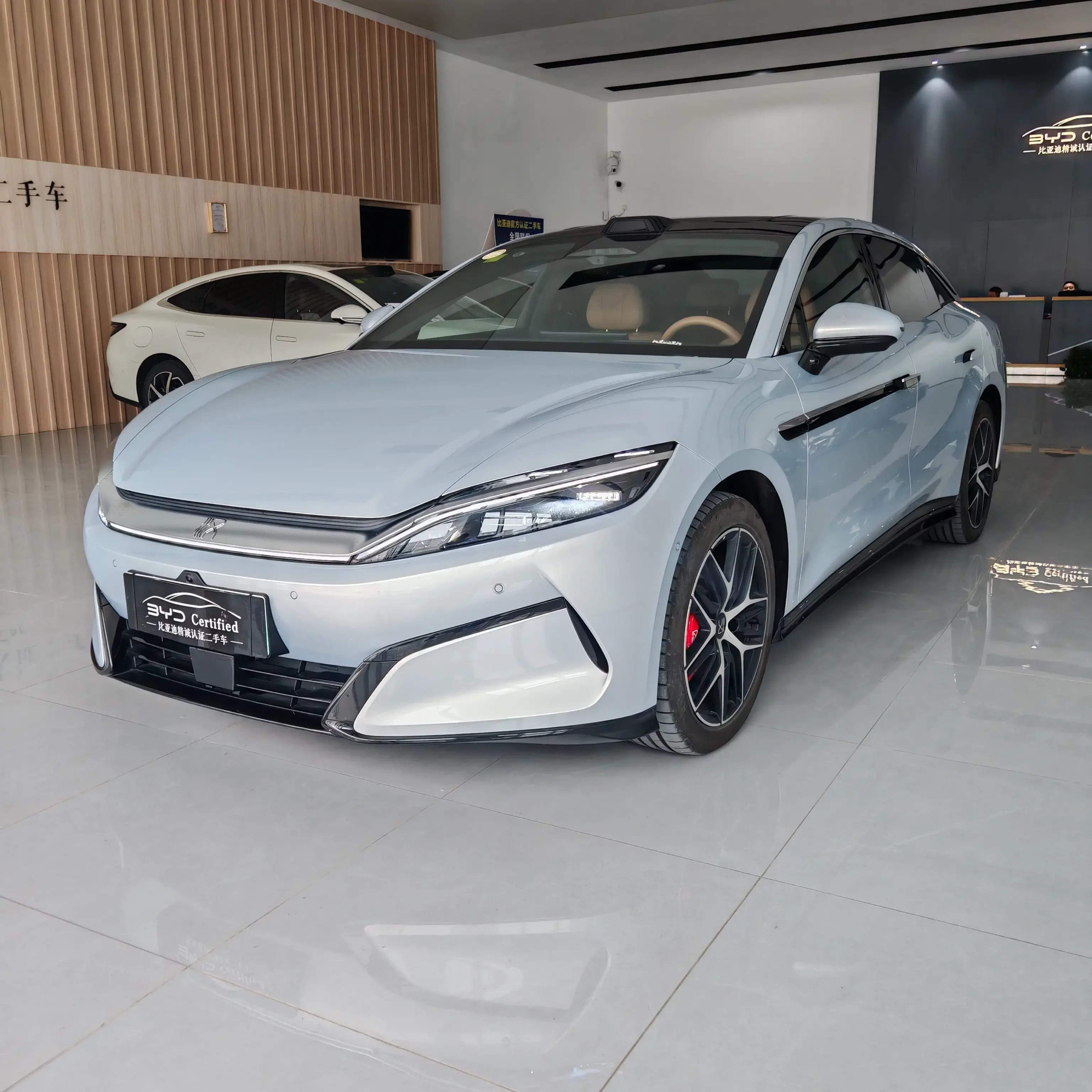 BYD Han L EV