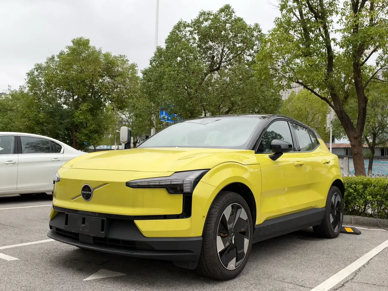 Volvo EX30