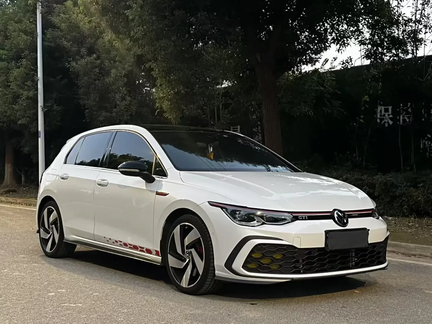 Volkswagen Golf GTI