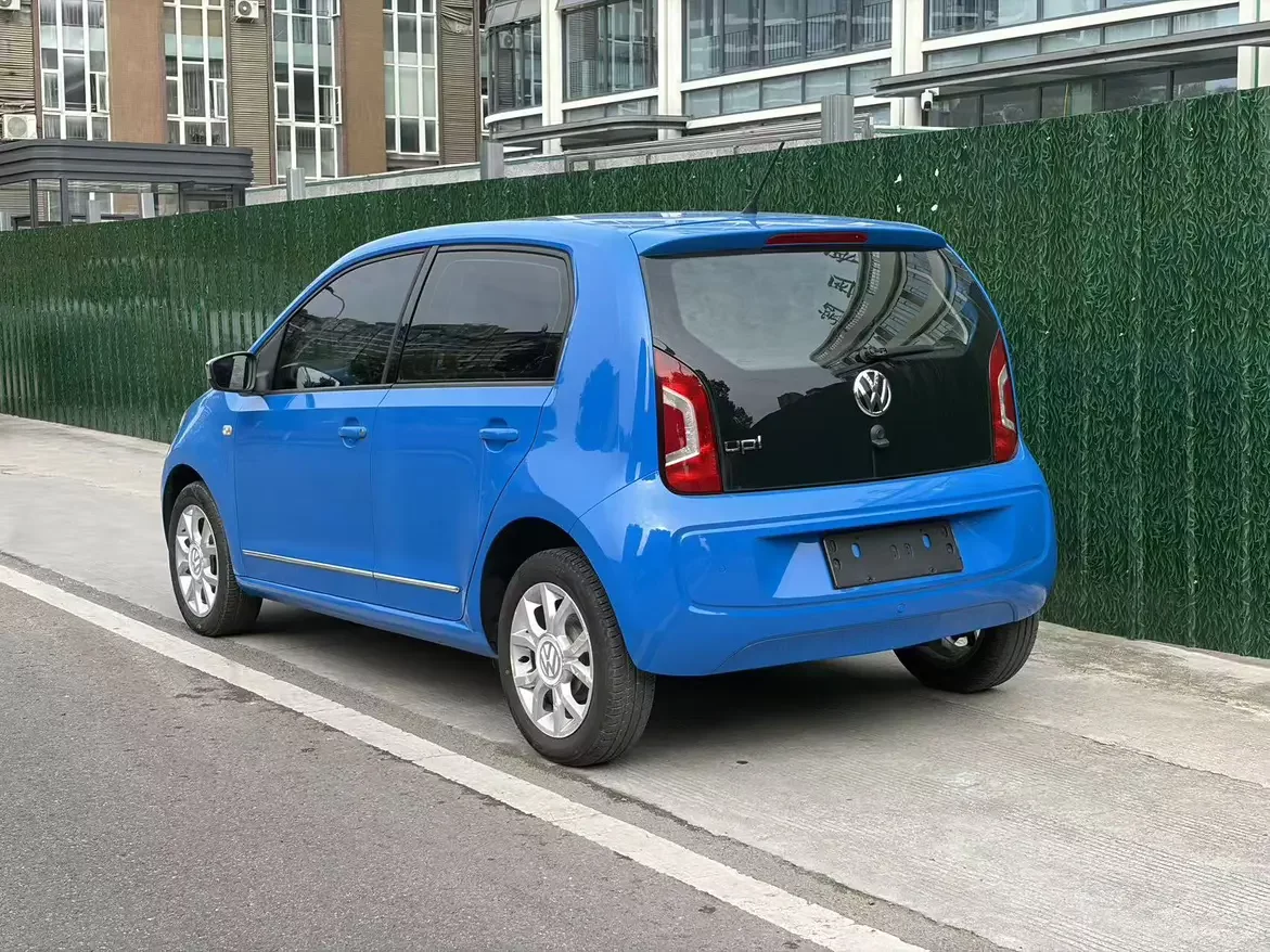Volkswagen The public is up!