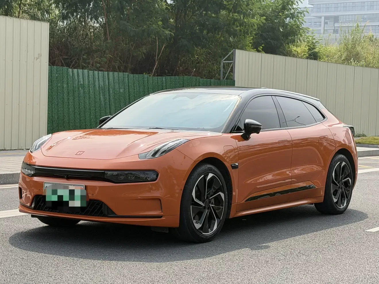 ZEEKR 001