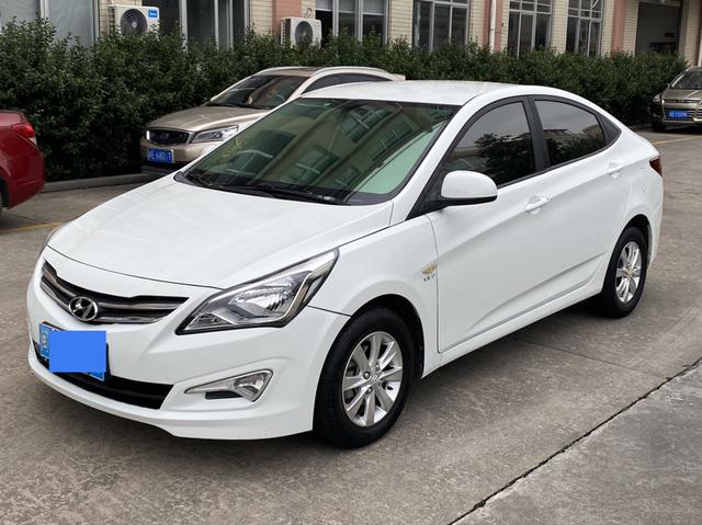 Hyundai Rena