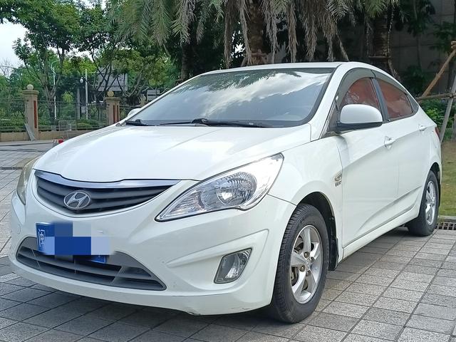 Hyundai Rena