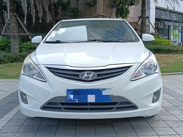 Hyundai Rena