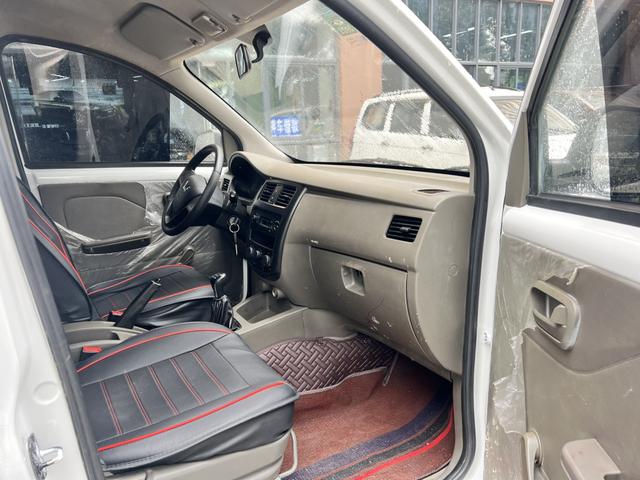 Wuling Rongguang V