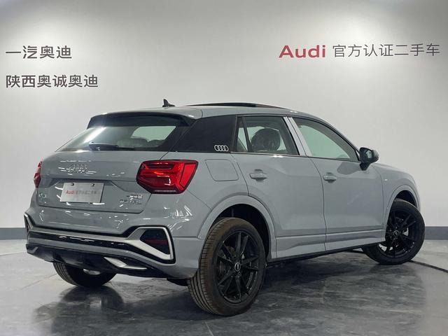 Audi Q2L