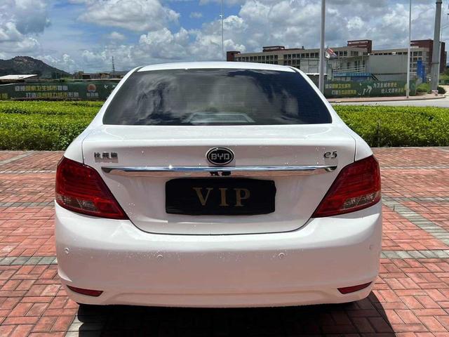 BYD e5