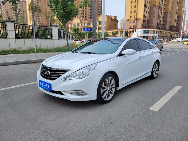 Hyundai Sonata eight