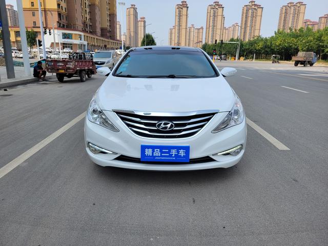 Hyundai Sonata eight