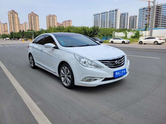 Hyundai Sonata eight