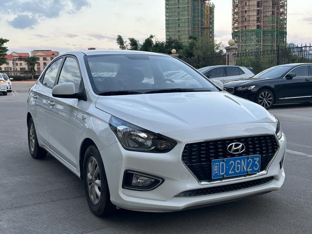 Hyundai Rena