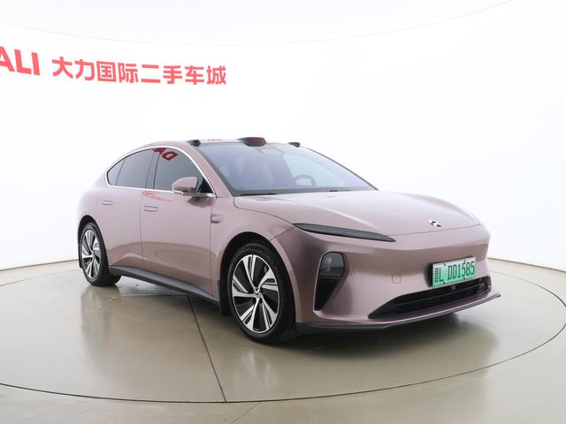 NIO ET5