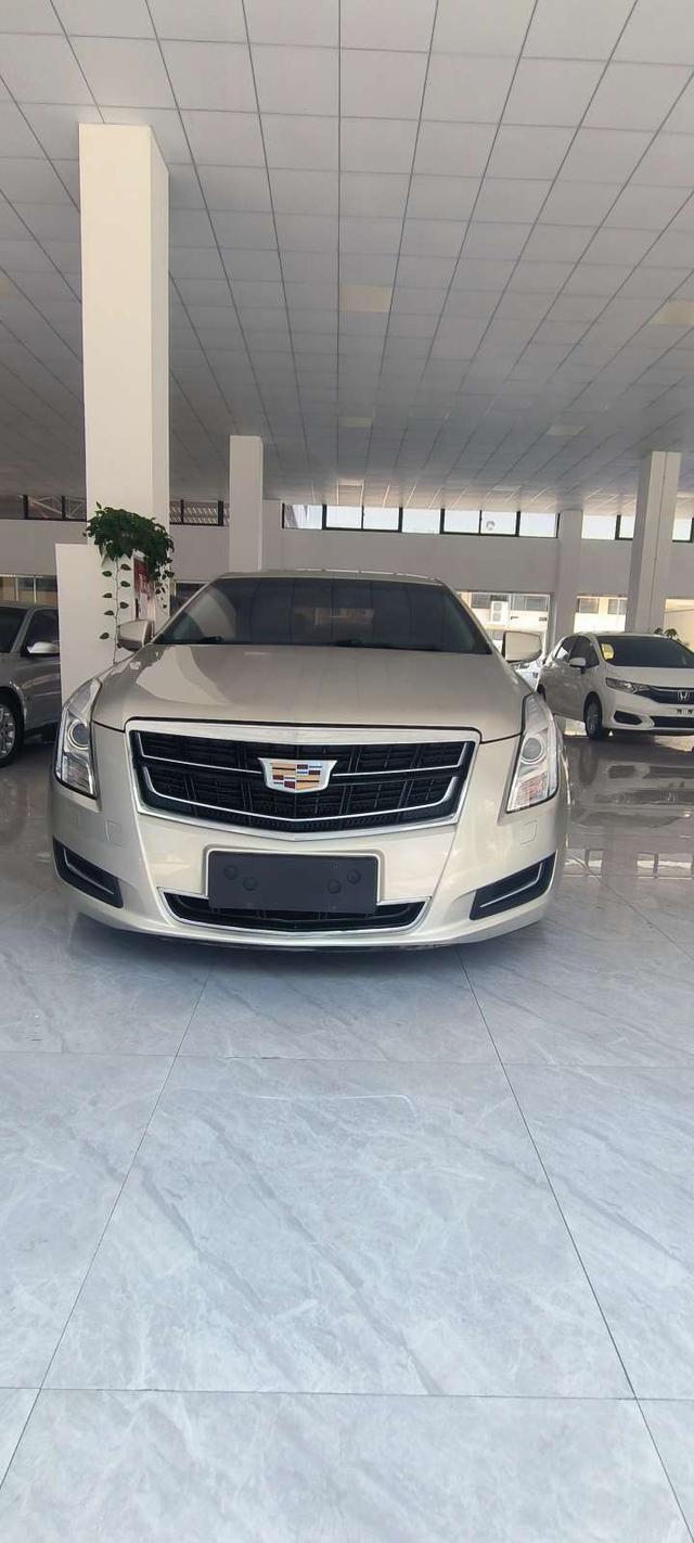 Cadillac XTS