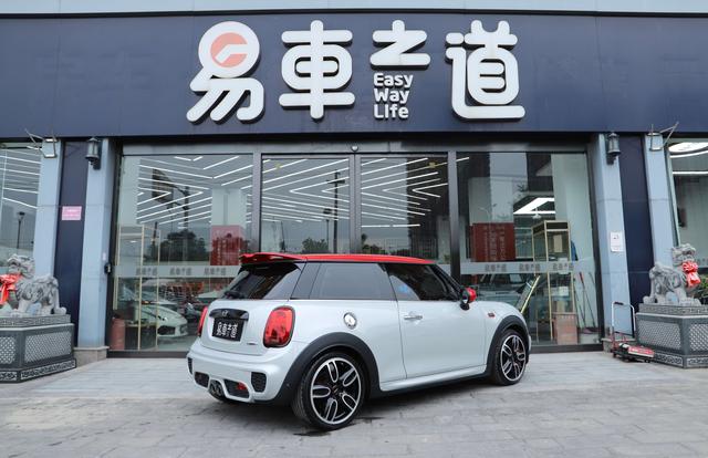 MINI JCW