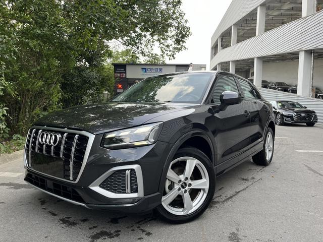 Audi Q2L