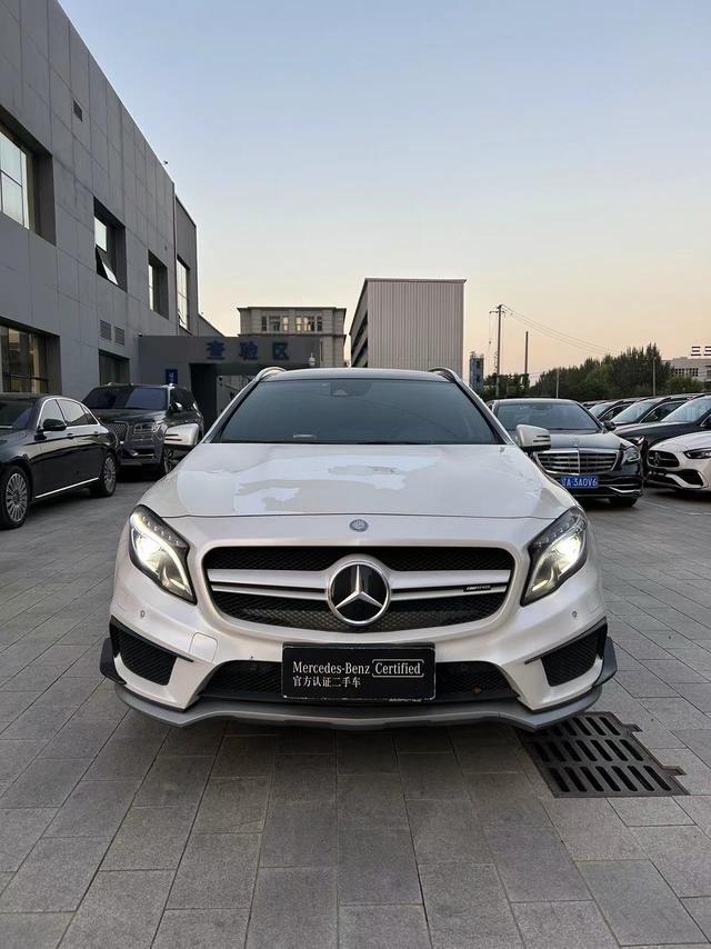 Mercedes-Benz GLA AMG