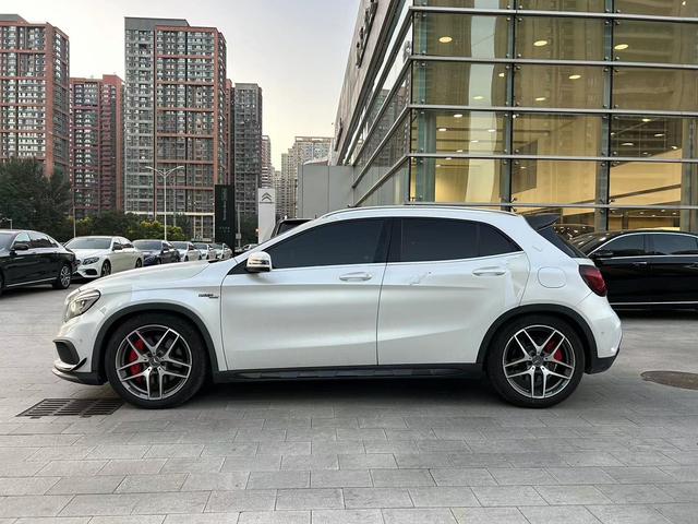 Mercedes-Benz GLA AMG