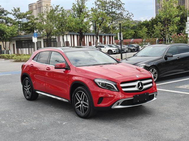 Mercedes-Benz GLA