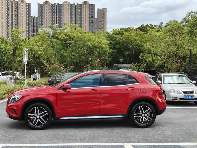 Mercedes-Benz GLA