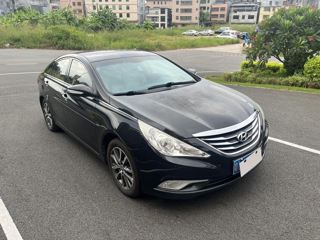 Hyundai Sonata eight