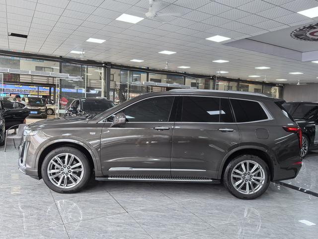 Cadillac XT6