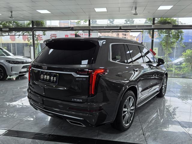 Cadillac XT6