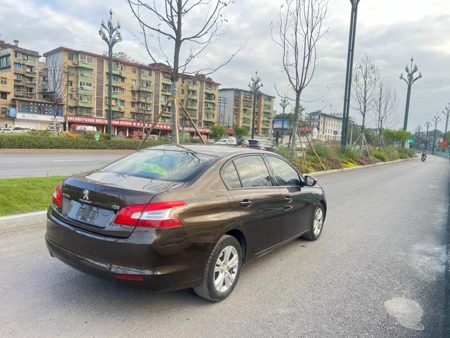 Peugeot 408