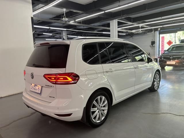 Volkswagen Touran L