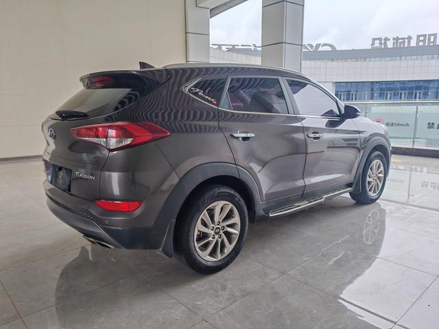 Hyundai Tucson