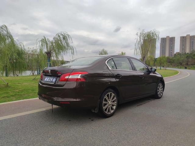 Peugeot 408