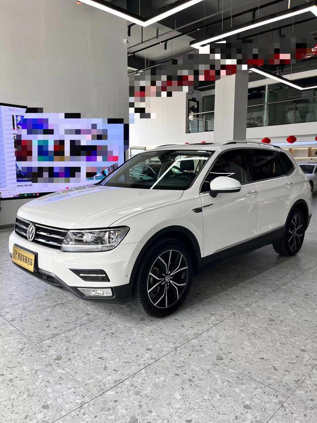 Volkswagen Tiguan L