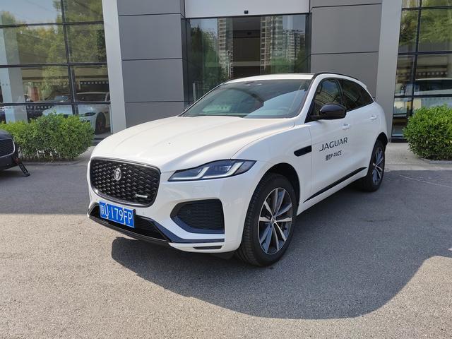 Jaguar F-PACE