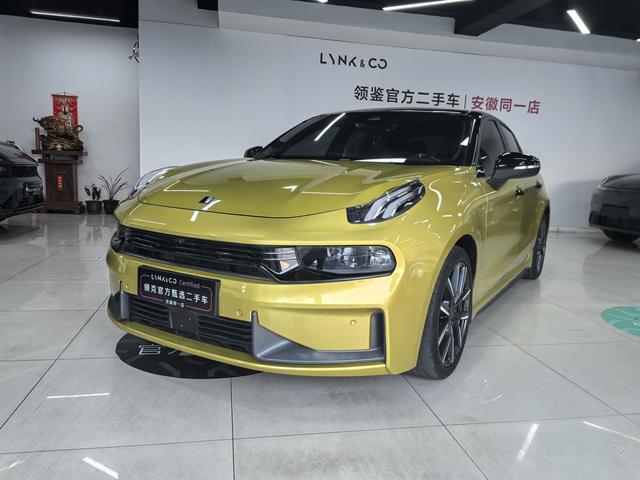 Lynk & Co 03