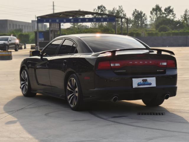 Dodge Charger SRT