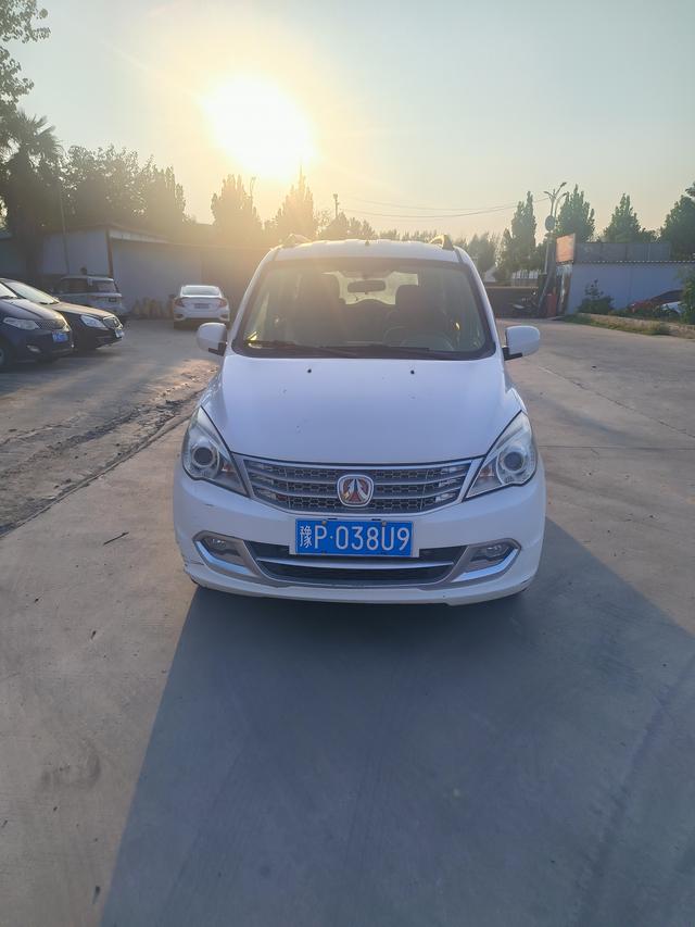 BAIC Weiwang M30