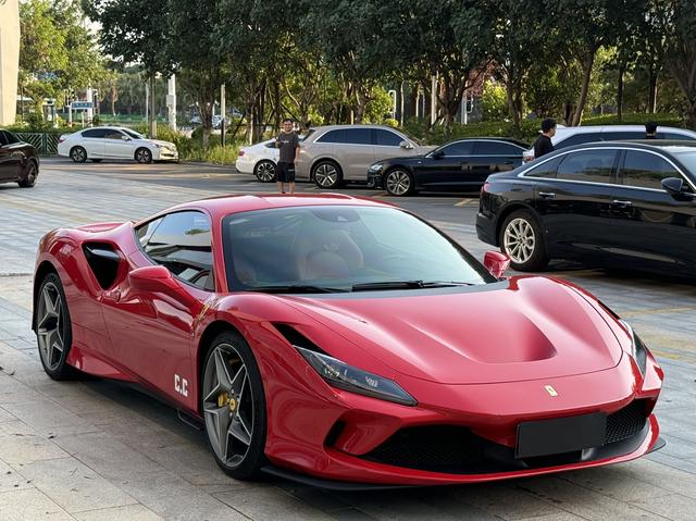 Ferrari F8