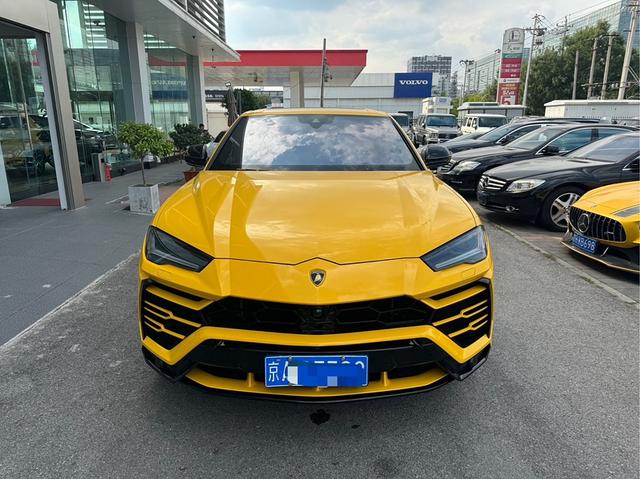 Lamborghini Urus