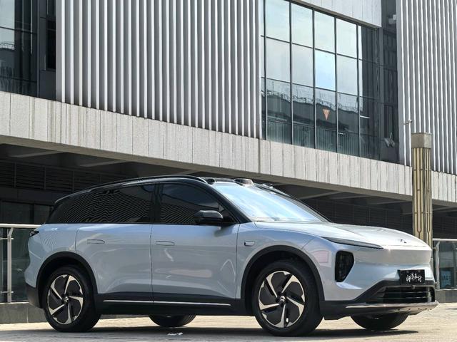 NIO ES6